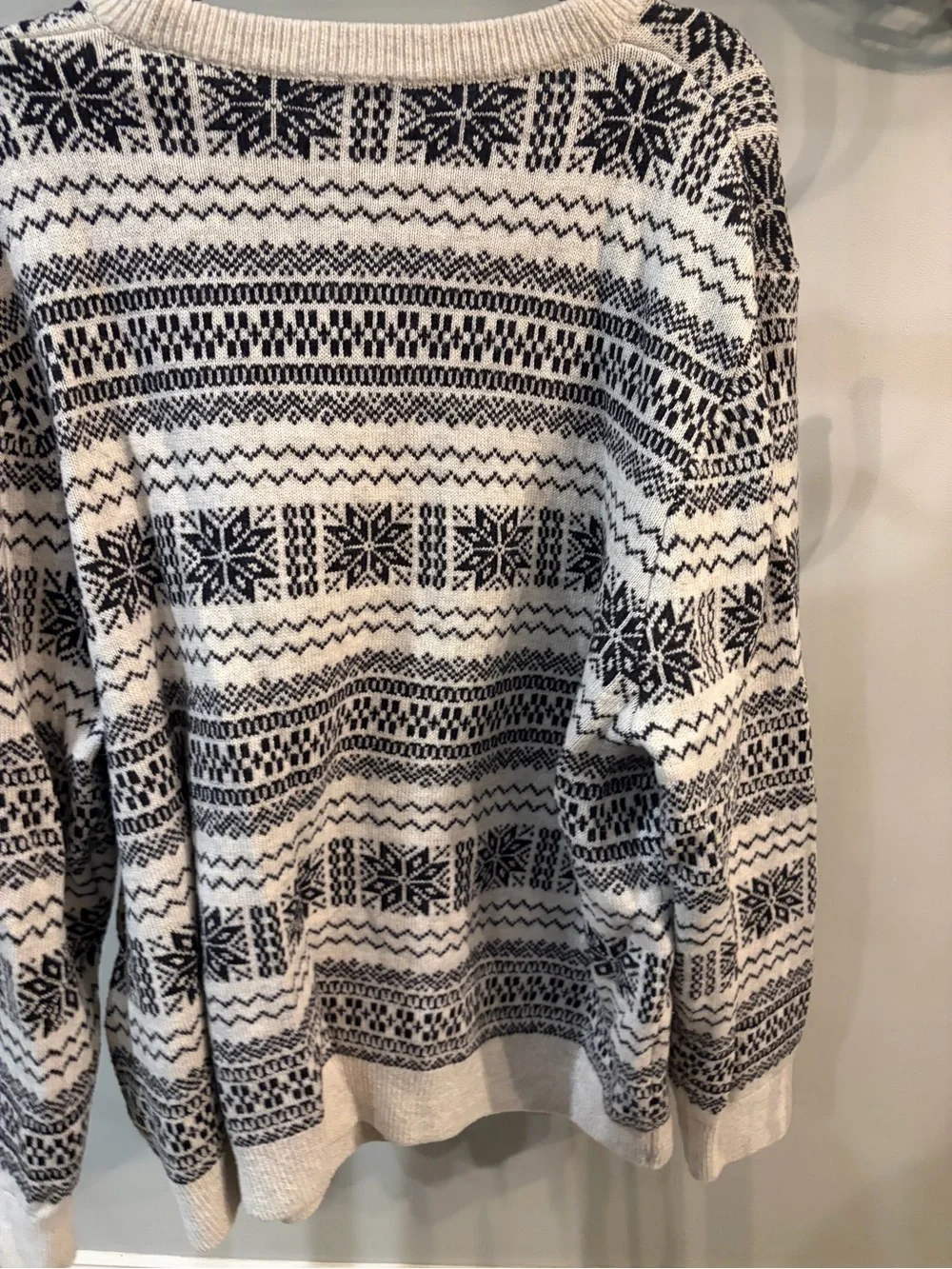 H&M Cream and Black Fair Isle Crewneck Sweater Regular fit size XXL